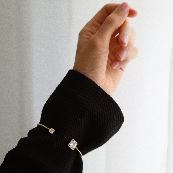 SoldOut11thStreet - Picture 2 of 8